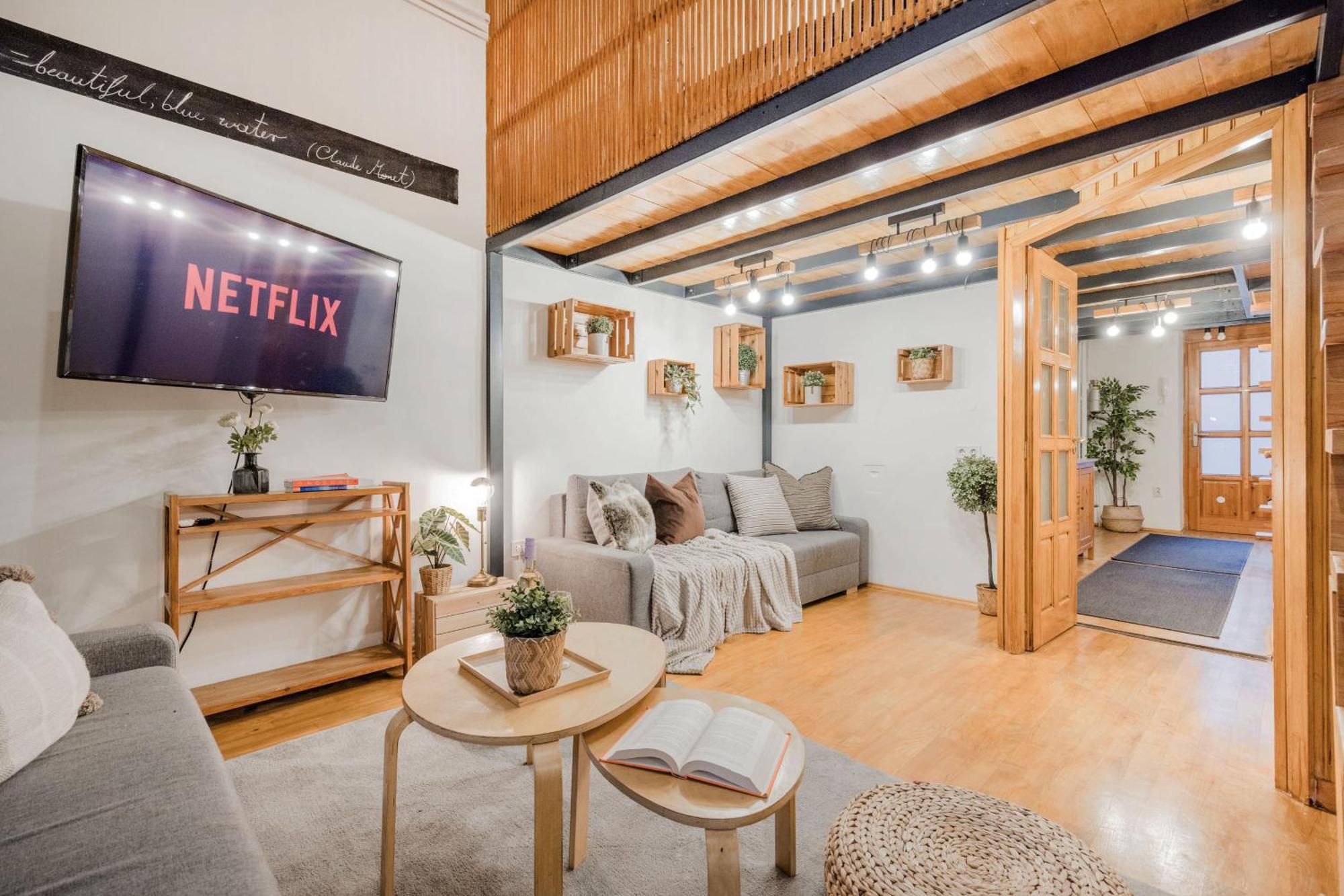 Wellness Wonderland: Garden, Sauna, Jacuzzi In Cbd بودابست المظهر الخارجي الصورة