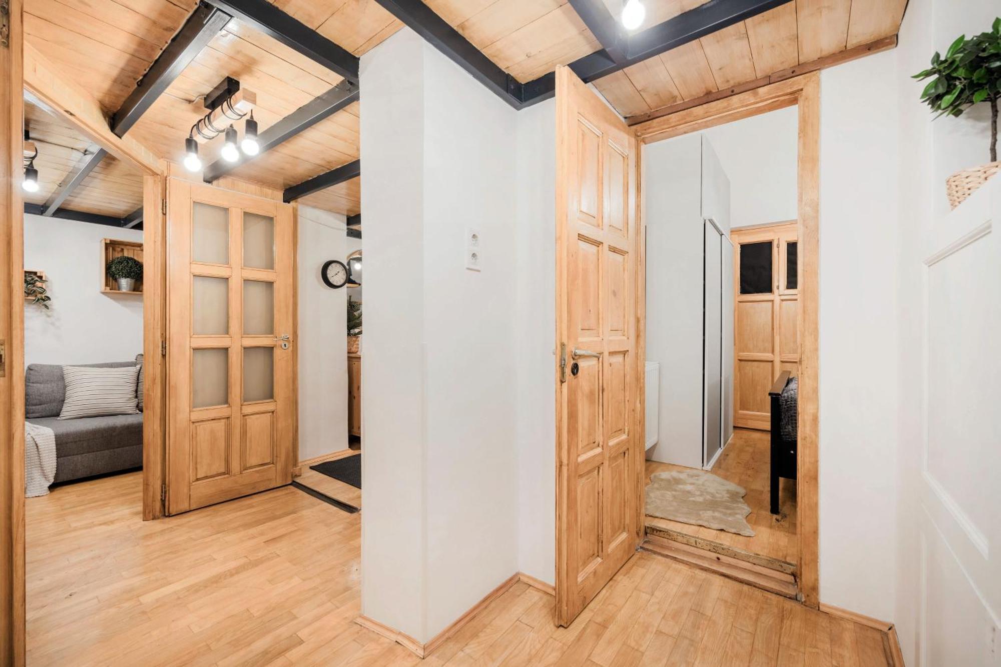 Wellness Wonderland: Garden, Sauna, Jacuzzi In Cbd بودابست المظهر الخارجي الصورة