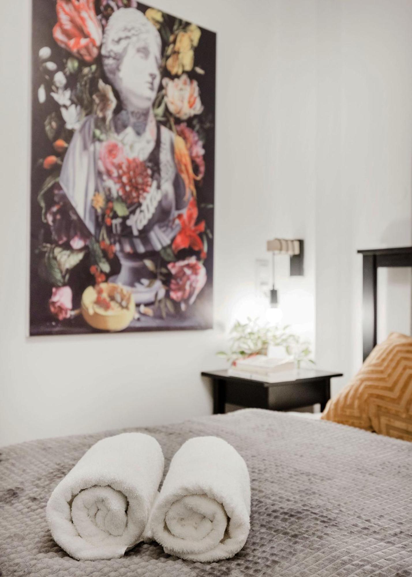 Wellness Wonderland: Garden, Sauna, Jacuzzi In Cbd بودابست المظهر الخارجي الصورة