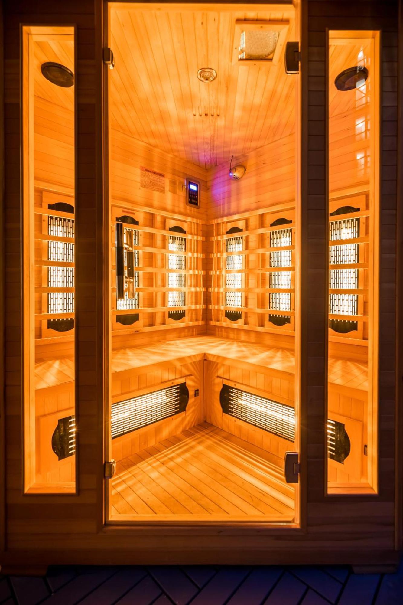 Wellness Wonderland: Garden, Sauna, Jacuzzi In Cbd بودابست المظهر الخارجي الصورة
