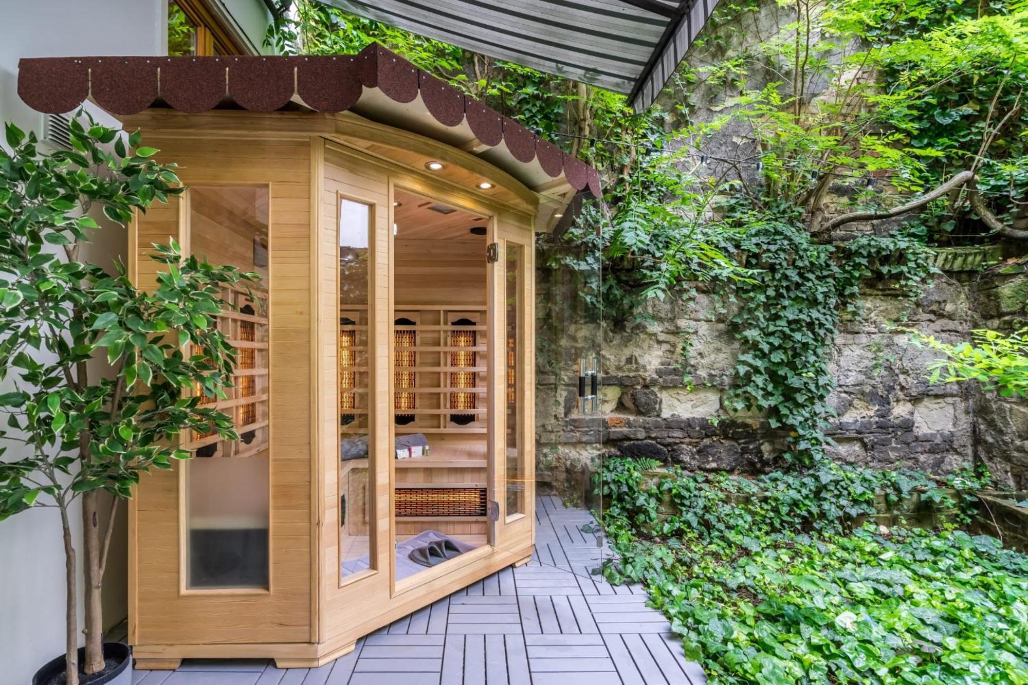 Wellness Wonderland: Garden, Sauna, Jacuzzi In Cbd بودابست المظهر الخارجي الصورة